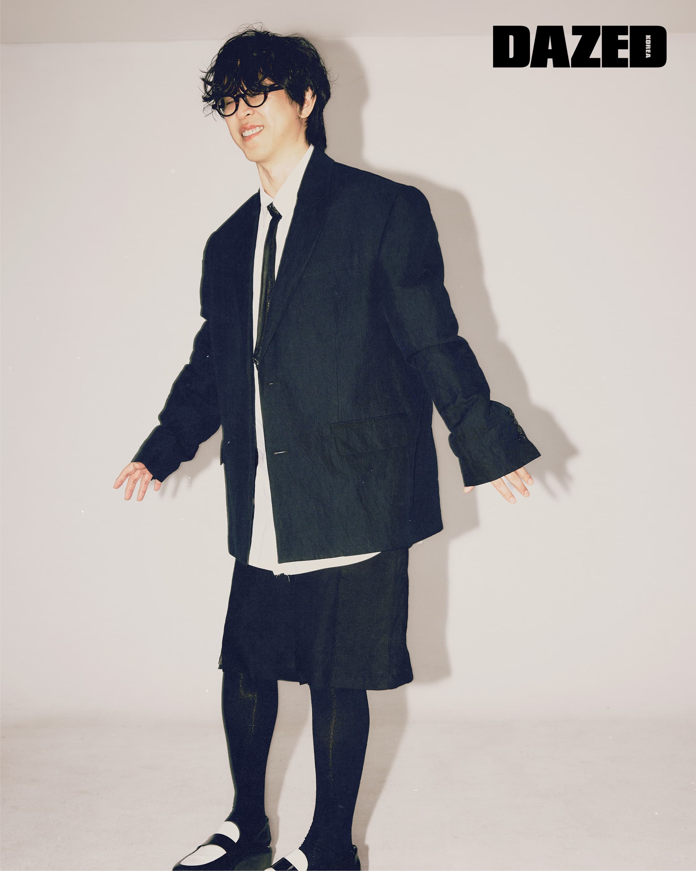DAZED 2025 JUNE BAT APT — CAGE3000 3